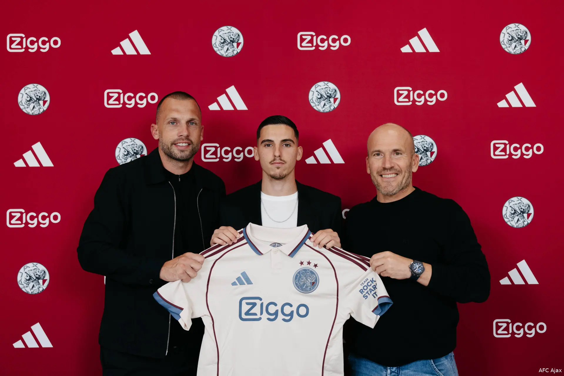 Oscar-Gloukh-John-Heitinga-Alex-Kroes-Ajax