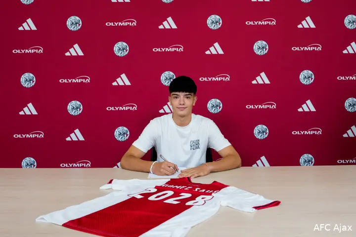 Eloi-Gómez-Ajax-25-26