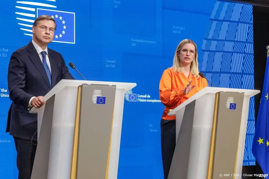anp121225180 1