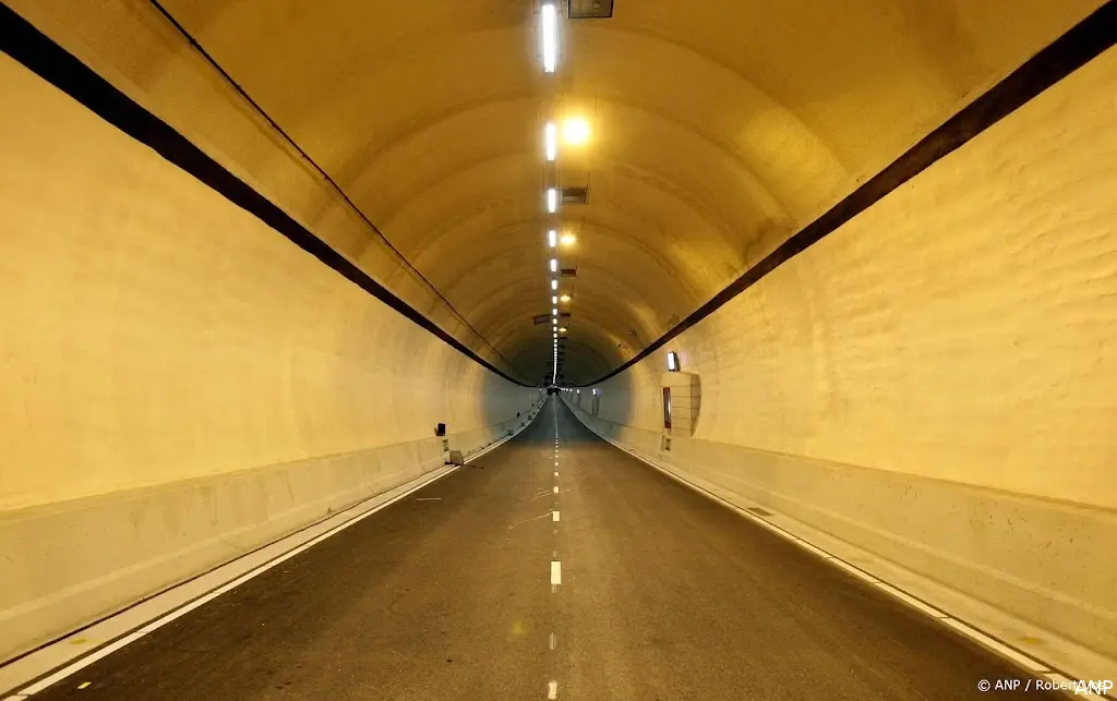 anp010426104 1