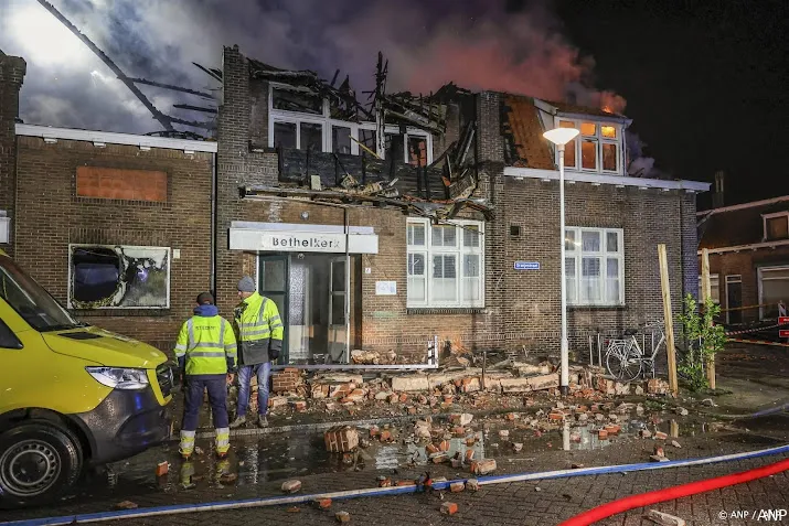 kerkgebouw rotterdam verwoest door brand omwonenden weer thuis
