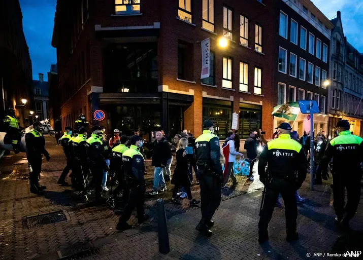 aanhoudingen bij demonstratie op plein bij tweede kamer