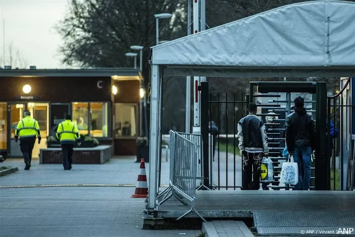 aanmeldcentrum ter apel opnieuw overvol