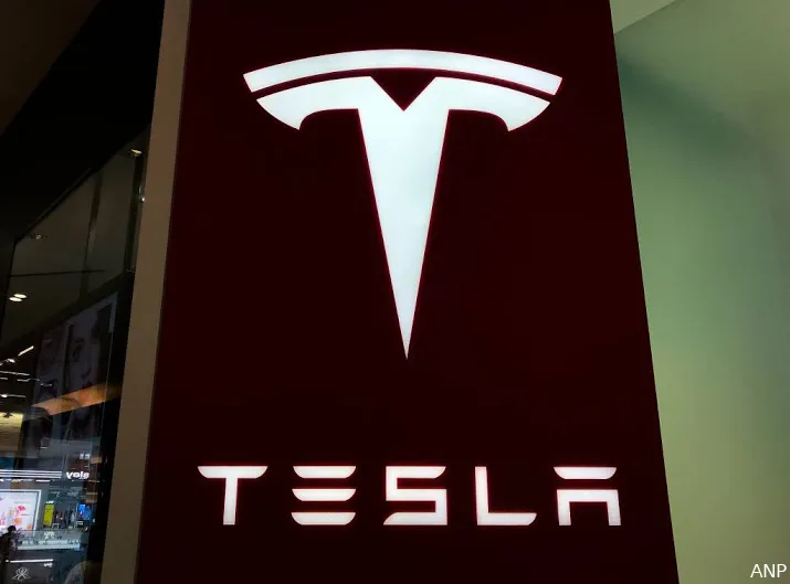 accountant tesla vertrekt al na maand