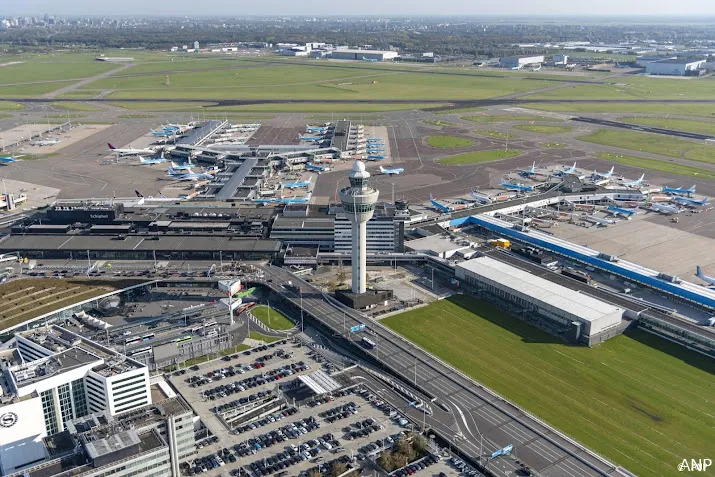 acm hogere tarieven schiphol gaan vooralsnog op 1 april in