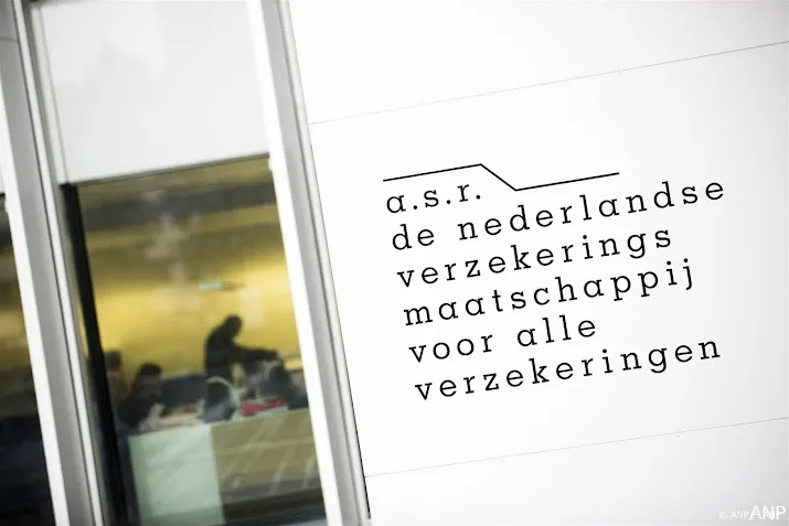 asr eindigt als dagwinnaar op damrak na woekerpolisdeal