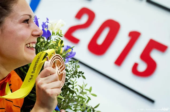 atlete koster krijgt na negen jaar zilveren plak van ek indoor