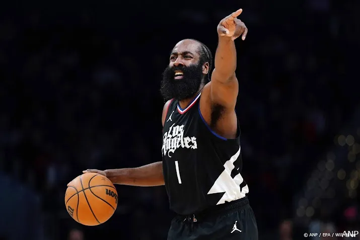 basketballer harden verliest eerste duel met oude club sixers