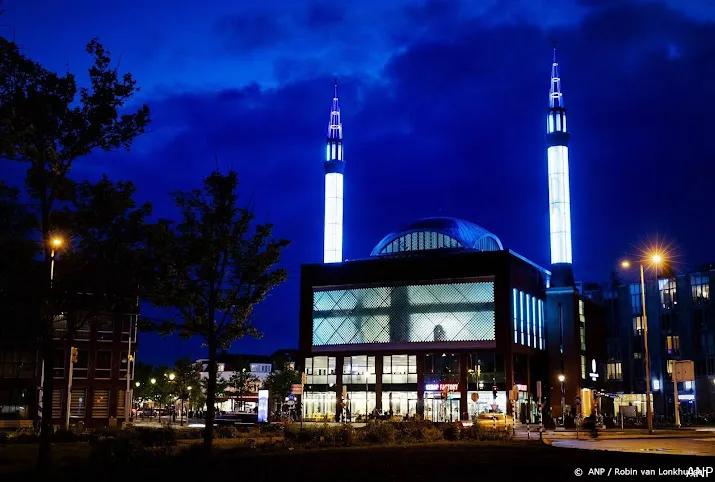 beeldbepalende moskee utrecht bij grootste museum van nederland