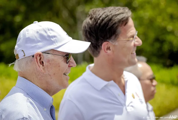 biden grapt terug naar rutte shouldnt it be voetbal