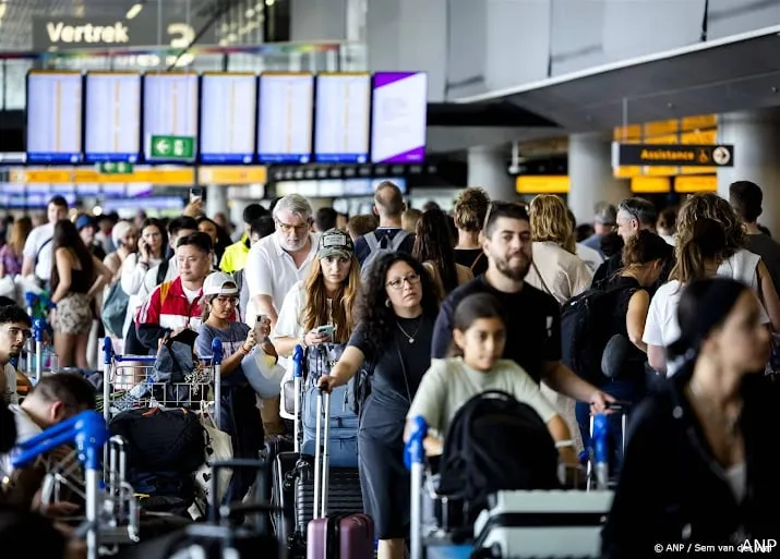 bijna 6 miljoen reizigers schiphol in juni meer dan vorig jaar