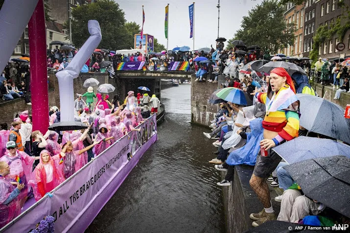 bijna half miljoen kijkers voor liveverslag canal parade