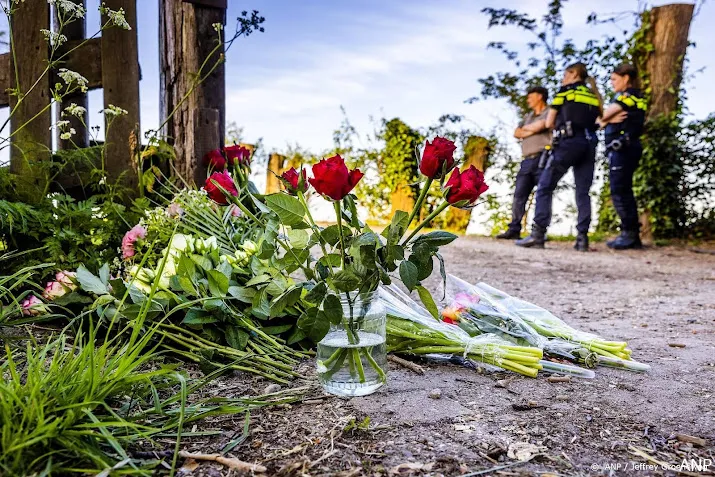 bloemen neergelegd bij zorgboerderij alblasserdam