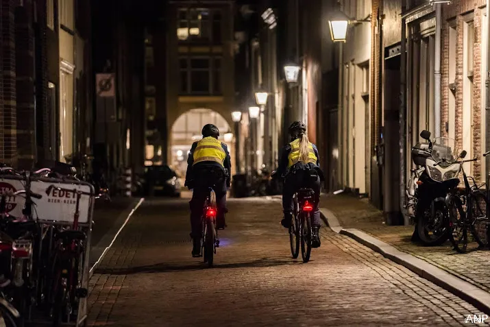 boas in utrecht mogen boetes uitschrijven aan fietsers