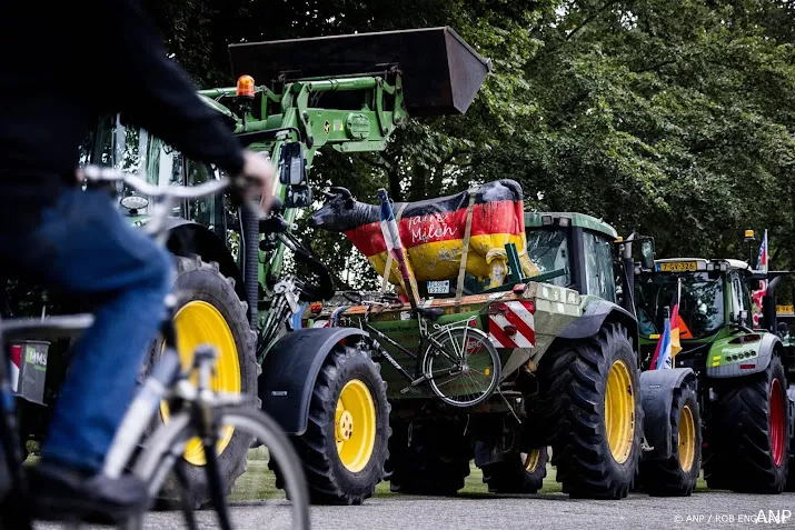 boeren onderweg en verzamelen zich voor protest in brussel