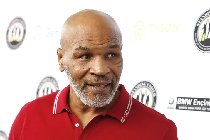 bokser mike tyson opnieuw aangeklaagd om verkrachting