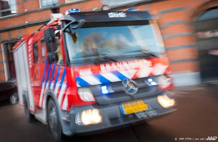 brandweer stuit op drugslab in brandende keet in weert