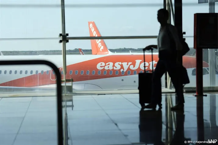 cabinepersoneel easyjet in portugal wil begin april staken