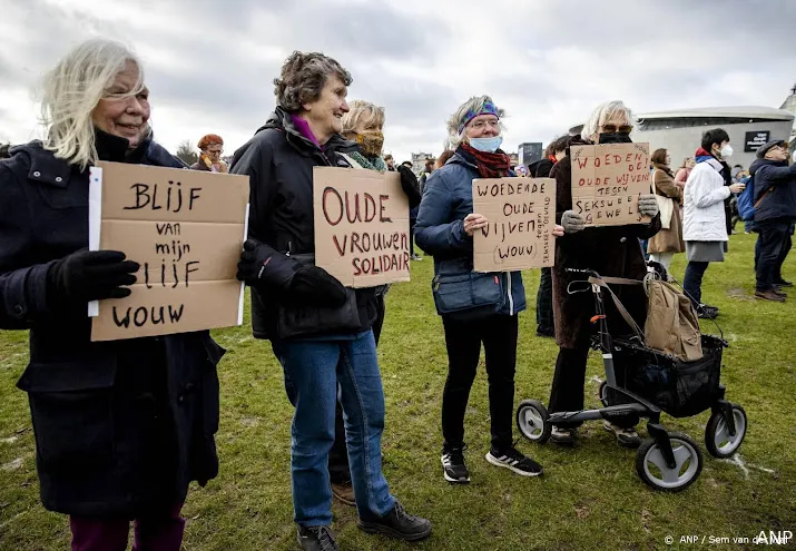 college overheid moet meer doen tegen seksuele intimidatie