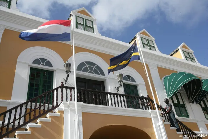 curacao en nederland akkoord over nieuwe leningen