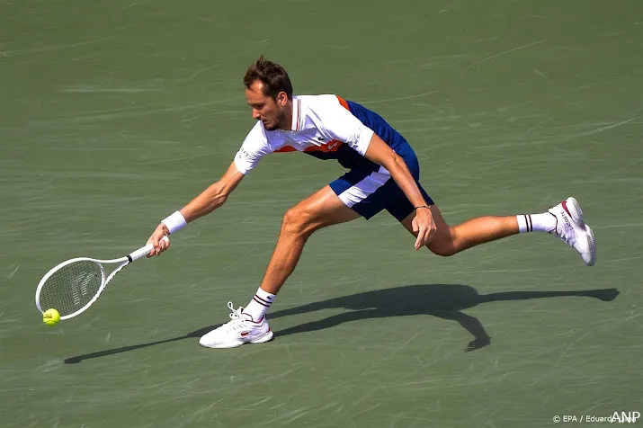 de minaur houdt medvedev uit halve finales toronto