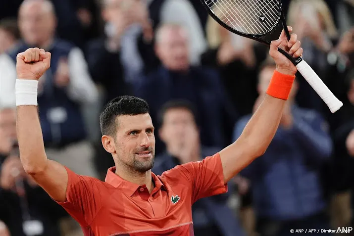 djokovic snelt op roland garros langs carballes baena