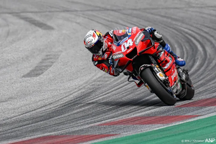 dovizioso zegeviert in motogp race oostenrijk