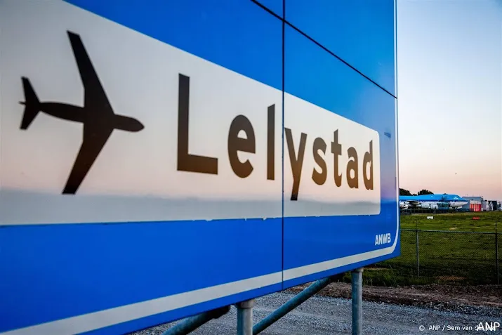 drie boerderijen uitgekocht voor milieuvergunning lelystad airport