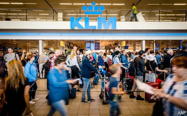 duizenden koffers gestrand in parijs