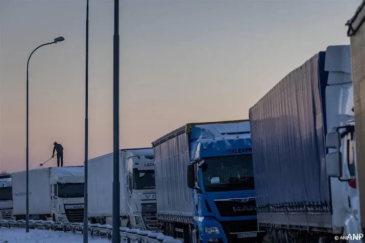 eu landen eisen dat polen eind maakt aan blokkade trucks oekraine