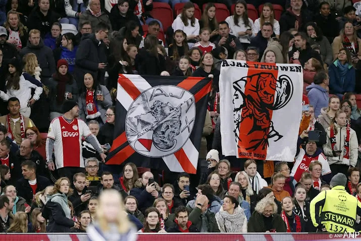 gearresteerde ajax fans riskeren forse straffen in marseille