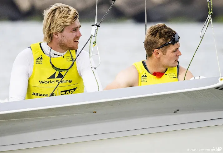 goede start nederlandse zeilteams op wk 49er en 49erfx