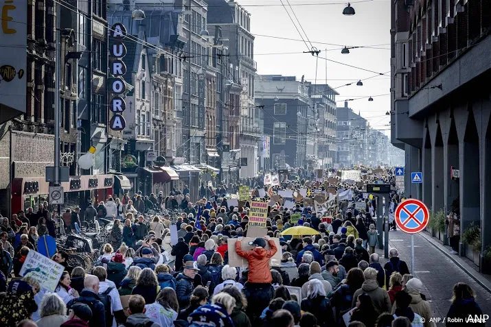 grootste klimaatmars in nederland ooit in amsterdam