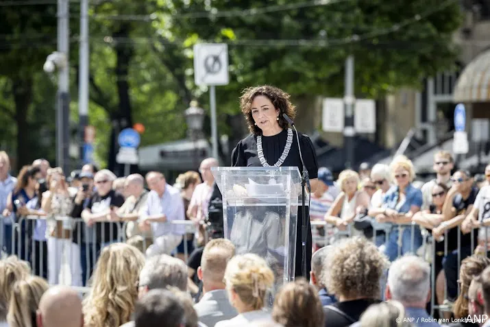 halsema monument herinnert aan de vries maar ook aan de moord