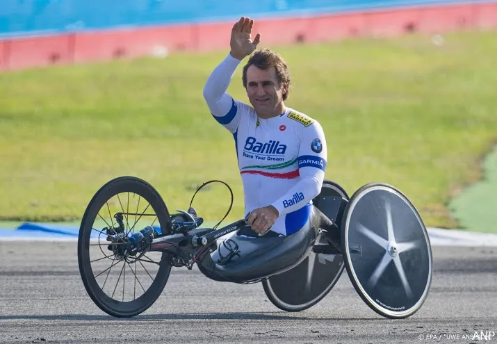 handbiker zanardi werkt elders aan herstel