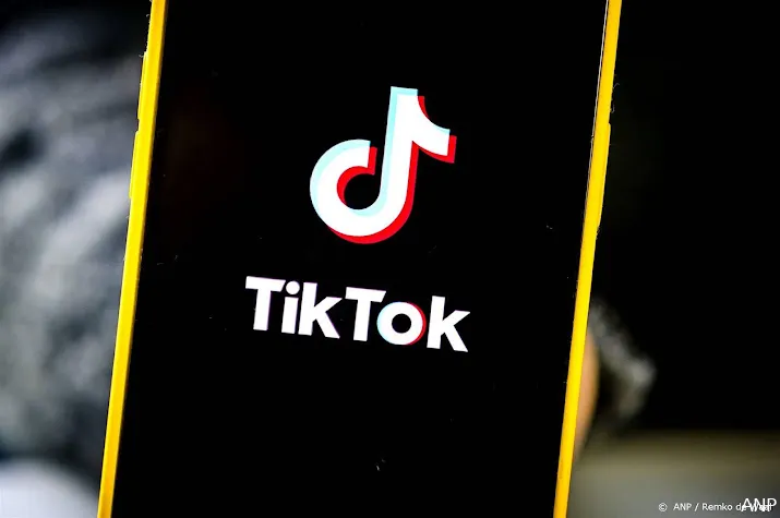 kabinet roept ambtenaren op verwijder tiktok van werktelefoon