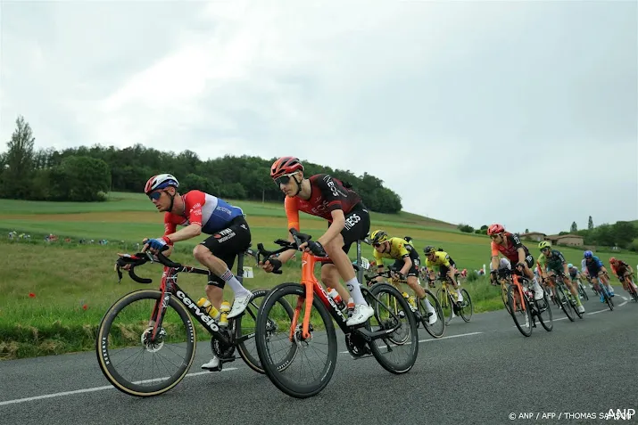 kruijswijk en van baarle stappen af na zware val in dauphine