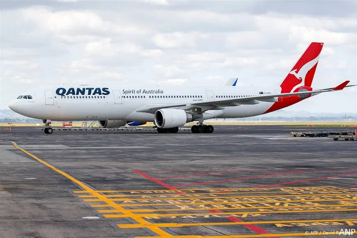 luchtvaartmaatschappij qantas aangeklaagd om coronareisvouchers