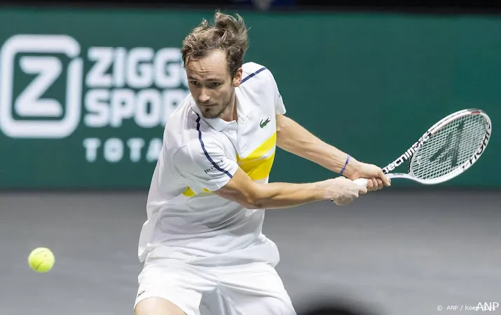 medvedev meldt zich af voor tennistoernooi rotterdam