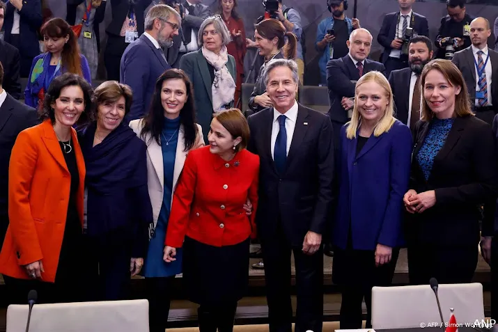 ministers in brussel bedolven onder zorgen om ruk naar rechts