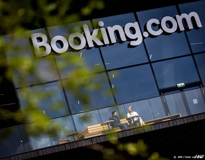 moederbedrijf booking com boekt recordwinst