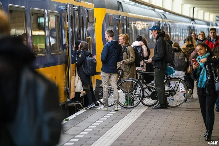ns verlengt een derde van de treinen in nieuwe dienstregeling