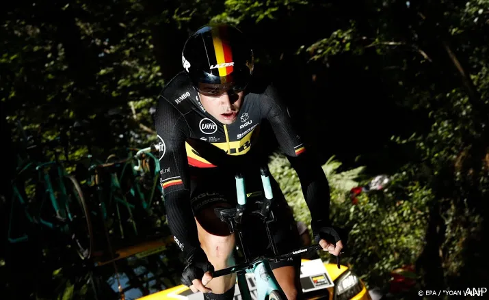 nuyens eist miljoenen van van aert na breuk