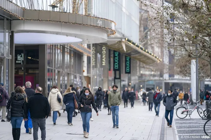 onderzoek duitsers halen broekriem steeds verder aan om inflatie