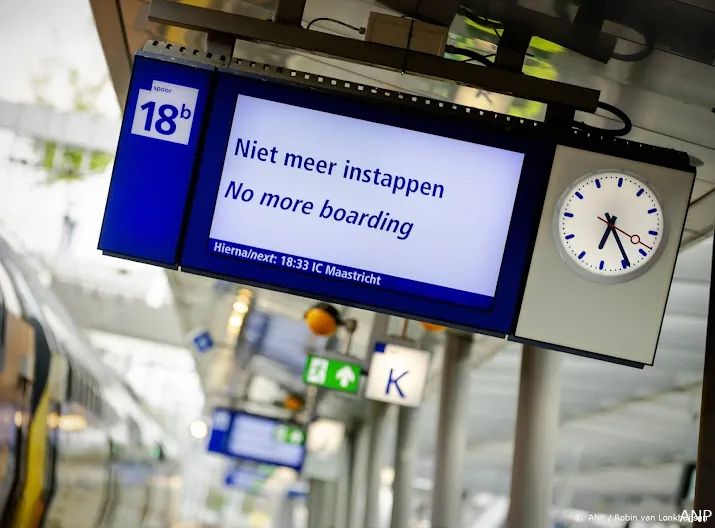 opnieuw geen reisinformatie op schermen treinstations door storing