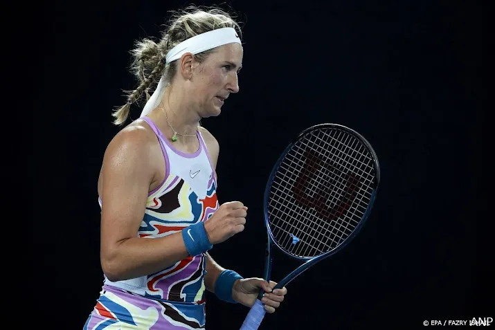 oud winnares azarenka verslaat pegula en bereikt laatste vier