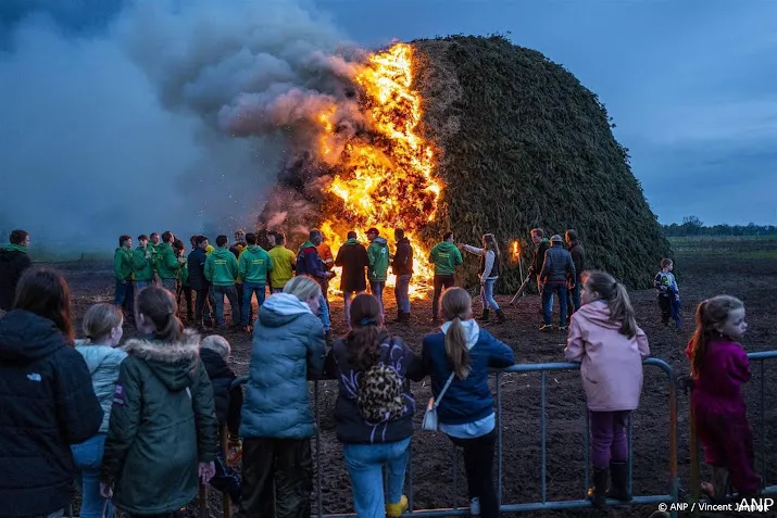 paasvuren aangestoken in vooral noorden en oosten van het land