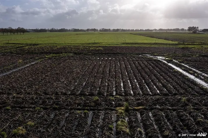 ruim een kwart boeren en telers denkt dat teeltseizoen nog te redden is