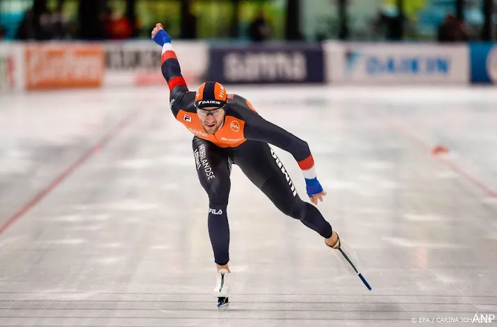 schaatsers krol en otterspeer buigen voor stolz op 1000 meter