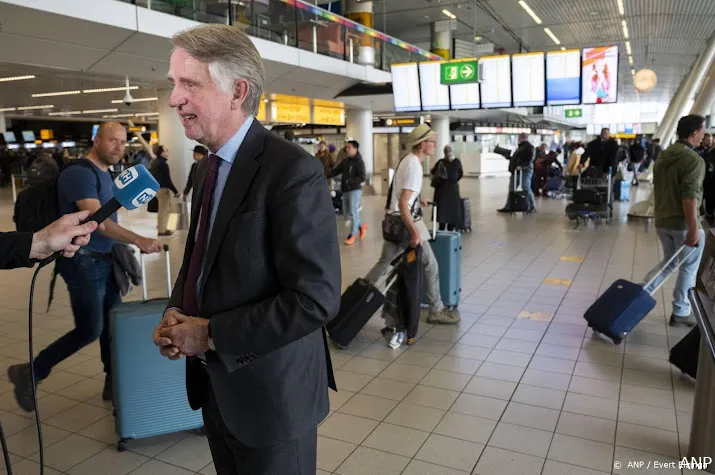 schiphol topman benschop ik denk niet aan opstappen